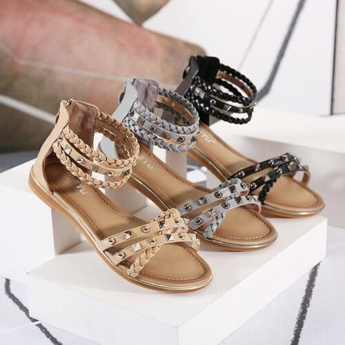 Chaussure Femme Flat Sandals Woman Sandals 2021 Summer Flats Fashion Rivet Women Shoes Large Size 36-42 Retro Rome Ladies Shoes