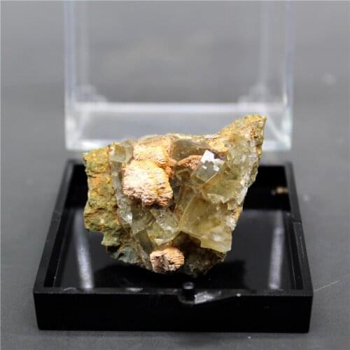 New mineral!100% Natural Rare yellow fluorite mineral specimens Stones and crystals Healing crystal send box box size 5.2cm