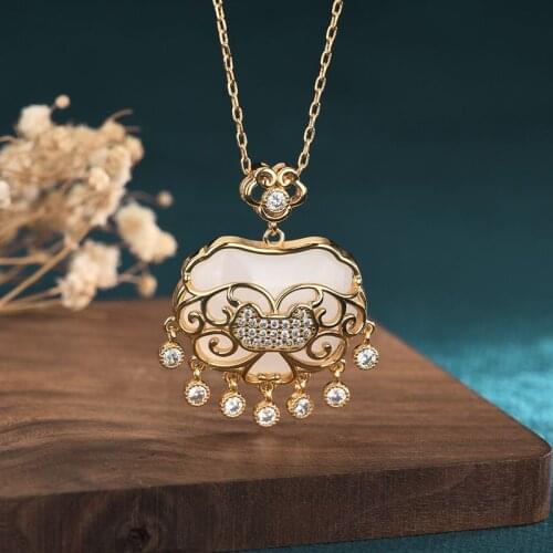 Chinese Characteristics Xiangyun Women Necklace Auspicious Clouds Ruyi Lock Lucky Charm Pendant Necklace Luxury Jewelry Gift