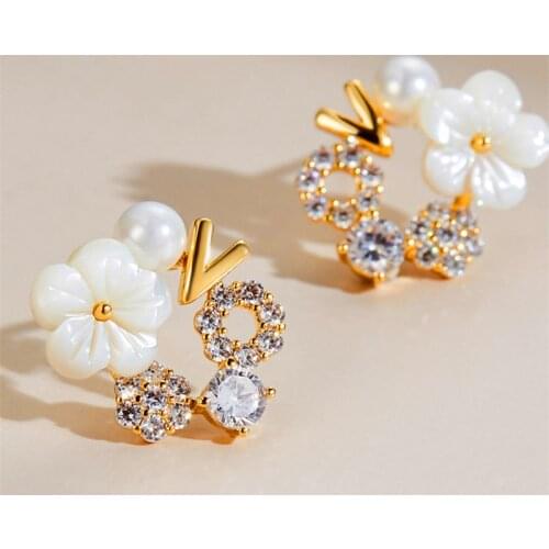 Cute Female Small Crystal Stud Earrings Sterling Silver Gold Earrings For Women Charm Small Snowflake Flower Wedding Earrings