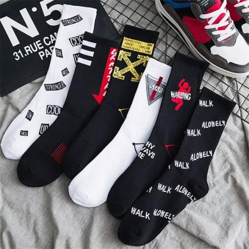 Socks European and American trend letter totem socks hip hop sports mens socks hip-hop skateboard cotton mens sock