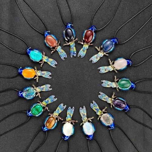 Crystal Bird Pendant Necklace for Women Men Animal Magpie Quartz Stone Brooch Pin Energy Chakra Yoga Jewelry Clothes Bags