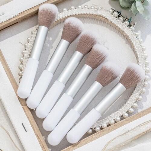 Single Portable Makeup Brush Repair Blush High Gloss Honey Brush Light Loose Powder Brush Beauty Make Up Cosmetic Tool
