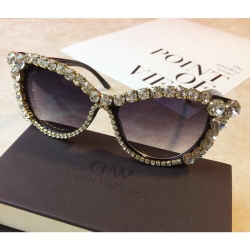 Fashion Luxury Cat Eye Diamond Sunglasses Women Crystal Rhinestone Sun Glasses Oversized Frame Bling Shades Oculos de sol