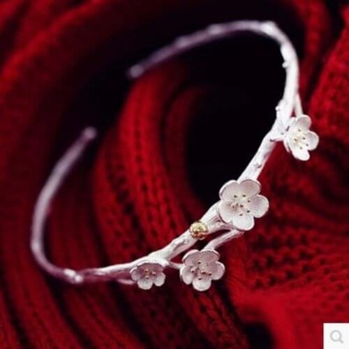 Couple Plum Blossom Creative Open Bracelet Retro Art and Literature LadiesGift Bracelets Luxury Charm Bracelets for Women