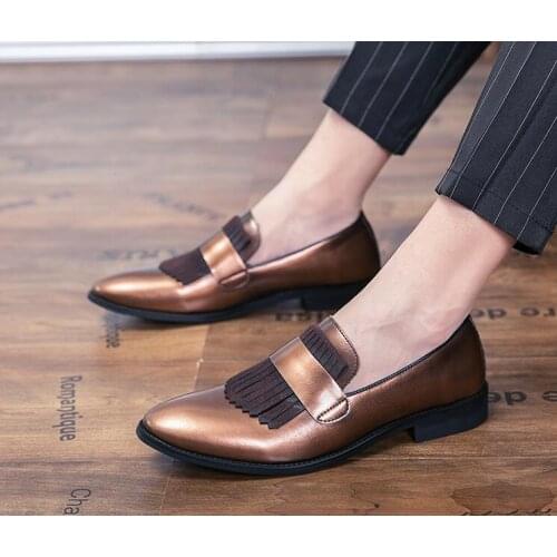 2020 New Men British vintage Suede lace-up oxford Formal brogue shoes Male Wedding prom Homecoming Shoes Sapato Social Masculino