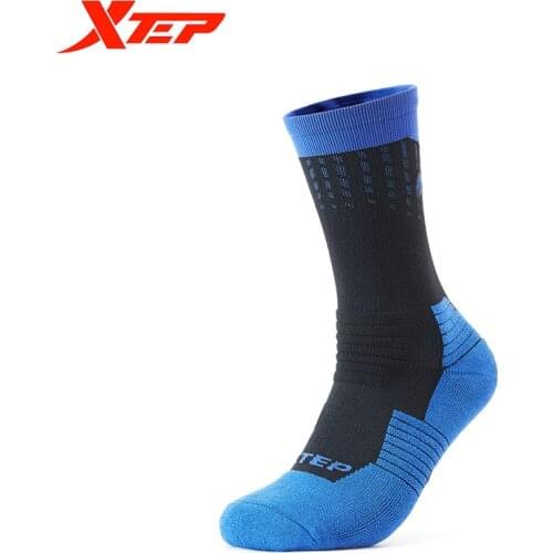 Xtep 2021 New Mens Colorful Anti Slip Socks Breathable Outdoor Sport Basketball Running Football Summer Socks 879339560040