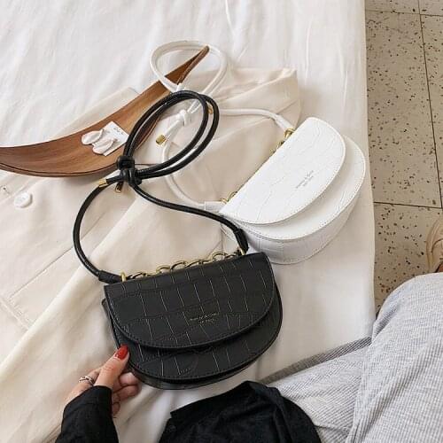 All-match ladies one-shoulder small bag handbags 2020 summer popular new trendy fashion messenger bag net red saddle bag