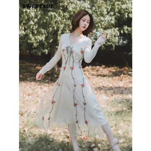 SWEETXUE Elegant Sexy V-neck Knit Stitching Mesh Long Dresses Flower Embroidered Sequins Fashion Chic Party Maxi Dress Female