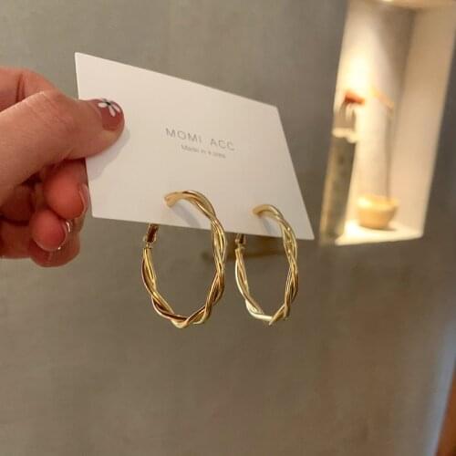 New Distortion Interweave Twist Metal Circle Geometric Round Hoop Earrings for Women Girls Accessories Party Retro Jewelry