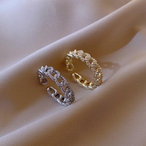 Whopeuby Rings With Crystals