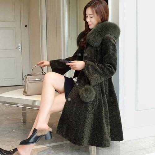 2019 winter new sheep shearling plush womens long section fox fur hooded Slim wool fur coat
