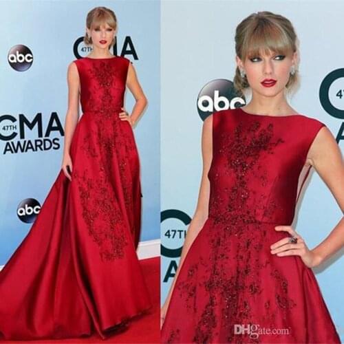 2021 Luxury Evening Dresses Formal Ball Gown Lace Bateau Backless Long Prom Dress Vestidos de Noche Beaded Straps Party Gowns