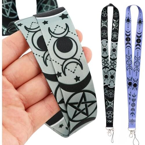 DZ1728 Triple Moon Goddess Wicca Witch Pentagram Magic Amulet Keychain ID Card lanyard Key Ring Badge Holder Jewelry