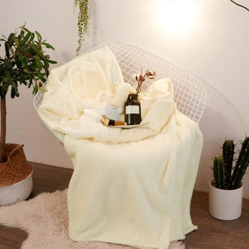 Solid Color Decorative Sofa Blankets Winter Bedspread for Bed Gift Fluffy Plaid Blanket for Bed Coral Fleece Blanket On The Sofa