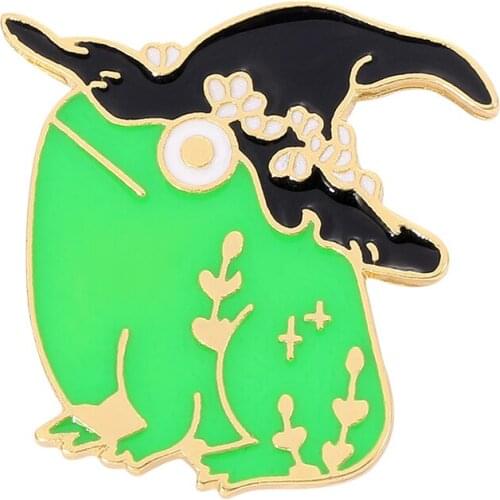 Funny Frog With Hat Enamel Pins Cartoon Green Froggy Black Hat Brooch Lapel Pin Jewelry Gift for Kid Friends Wholesale
