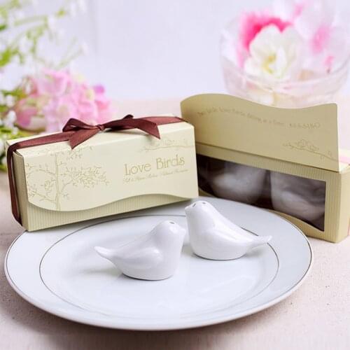 1 set Love birds ceramic Salt and Wedding Favors Pepper shaker for Wedding gift and Party Favors Home New Decor