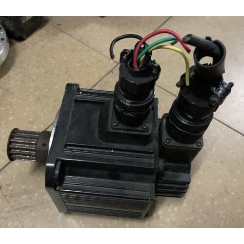 GYG102CC2-T2G servo motor , used in good condition . 80% appearance new , good working , free shipping