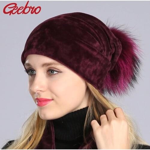 Geebro Womens Pom Pom Beanie Hat Casual Velvet Skullies Beanies Polyester Knitted Hats Warm Raccoon Fur Pompom Beanies Hat