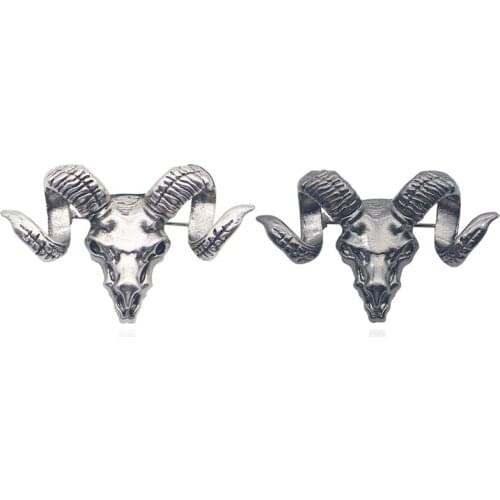 Fashion Retro Sheep Head Brooch Personality Zodiac Sheep Pin Corsage Badge Men And Women Charm Jewelry Gift