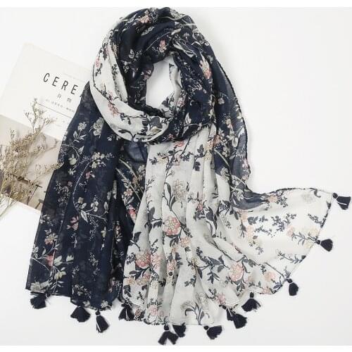 Uneven Spain Floral Cotton Hijab Scarf Female Autumn 2021 Muslim Fashion Scarf Navy Headscarf Pareos from India Womens bandana