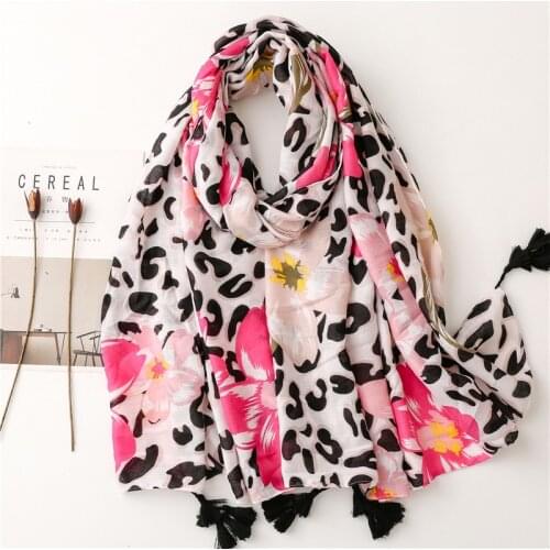 Women Spring Antumn Scarves Red Flower Print Ladies Office Scarves Elegant Neck Warps Long Travel Shawls Headscarf