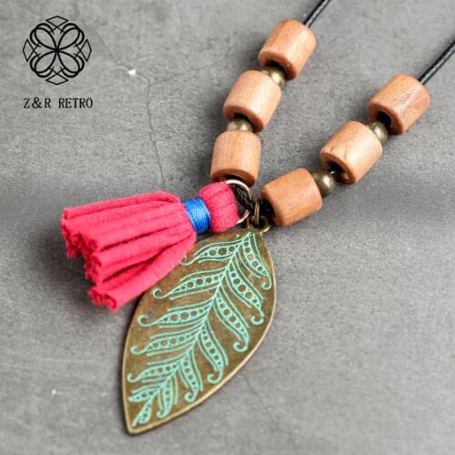 Plant Jewelry Leaf Pendant Necklace Women Vintage necklaces & pendants Long Rope Chain Chokers Jewellery Suspension Wooden Beads