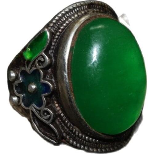 China Old Tibetan Silver Round Emerald Inlaid Ring
