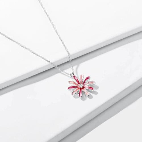 Original Design Daisy Pendants and Necklaces Fashion Silver Color Chains Choker Flower Necklace for Women Best Friends Gifts