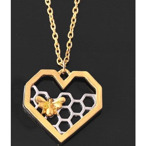 YIZIZAI Fashion love Cute Honey Bee Pendant Necklace Jewelry Creative Insect Peach Heart Sweater Chain Necklace Wedding Gift