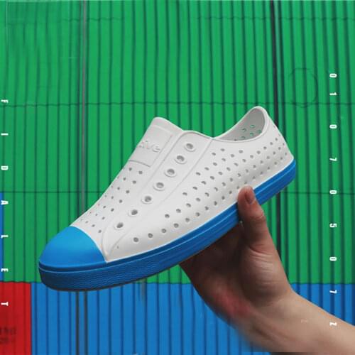 Unisex Hollow Sandals Wading Beach Shoes Men Women Breathable Summer Non-Slip Hole Shoes Candy Color Slip On Flats Loafers
