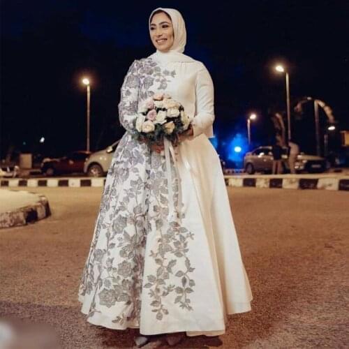 Graceful White A Line Muslim Evening Dresses with Grey Appliques Ankle Length Robes De Caftan Abaya Dubai Prom Gown