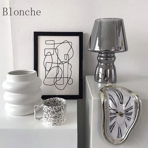 Hot Selling Small Glass Table Lamp Bedroom Bedside Homestay Desk Table Stained Glass Lamp Cute Table Lamp 100-240V Universal