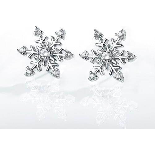 Huitan Crystal Snowflake-shaped Stud Earrings Dainty Women Accessories Simple and Stylish Female Earring Shiny CZ Trendy Jewelry
