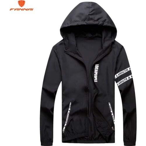 2018 Spring New Mens Fashion Jacket Mens Windbreaker Thin Hooded Solid Jacket Casual Jacket Large Size Design