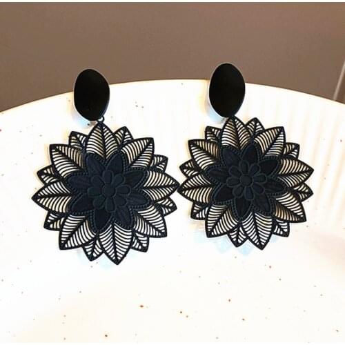 Sexy Black Statement Drop Earrings for Women 2021 New Alloy Fashion Hollow Out Flower Pendent Big Hyperbole Dangle Jewelry