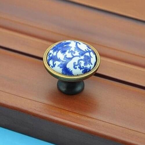 10pcs free shipping vintage fashion white and blue porcelain furniture knobs blue ceramic drawer shoe cabinet knobs bronze pulls