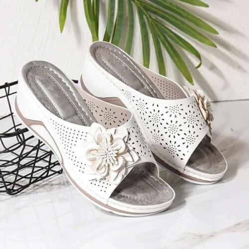 Summer Slope Heel Women Sandals Large Comfort Women Slippers Wedge Women Pumps Chaussure Femme Flower Light Women Beach Shoes
