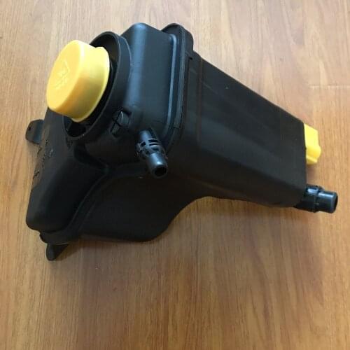 For BMW 1 Series 116i 118i 120i 125i E81 E88 E82 Expansion Tank Coolant Overflow Bottle
