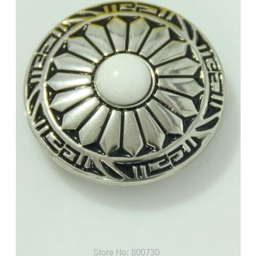 KB307) 50pc 1-1/8'' (3.0cm) Wild Hearts Concho w/ White Stone Leathercraft Silver