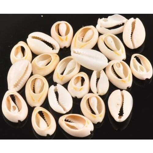 50Pcs/Bag 1.6-2cm Small Bulk Cut Beach Sea Natural Shell Conch Beads Cowry Cowrie Tribal Jewelery Craft Accessories