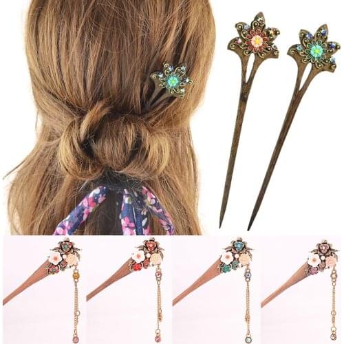 Hand-carved Rhinestone Flower Wooden Hair Stick Bob Handmade Vintage Women Hairwear Jewelry Chinese Hair Stick Hairpins Gift