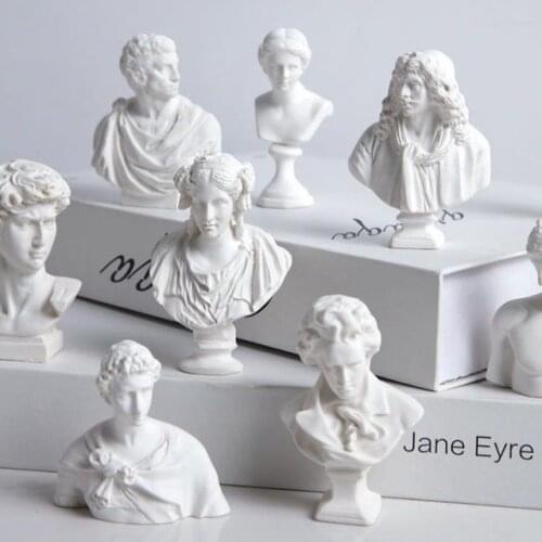 Resin Sculpture Nordic Home Decoration Statue Room Decoration Mini Character Model Modern Art Sketch Crafts Desktop Furnishings