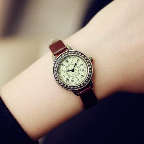 1pc Retro Elegant Ladies Tiny Wristwatch Roman Numerals Small Face Thin Leather Women Fashion Watch Quartz Wrist Watch