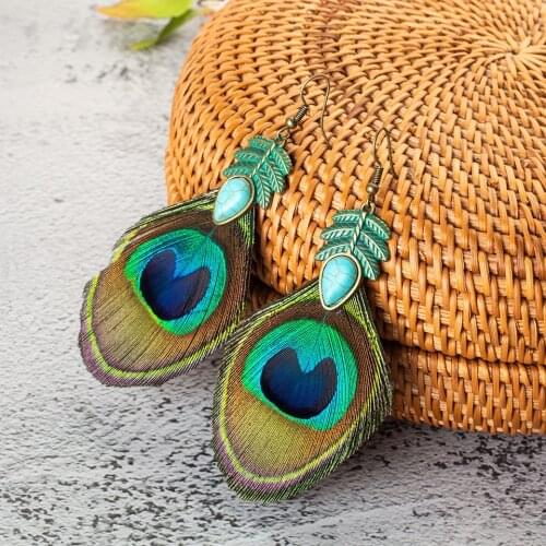 2019 New Trend Fashion Bohemian peacock Feather Long Pendant earrings or necklaces With Metal shaped like green leaf Accessories