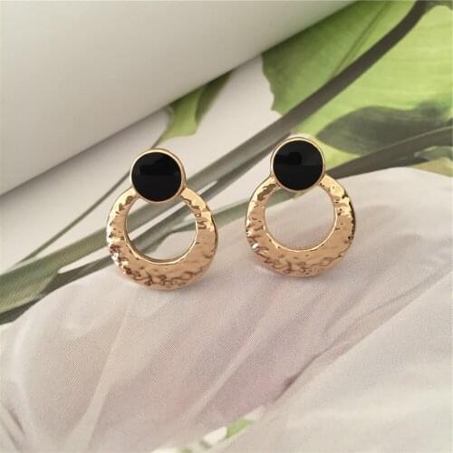 Lovely Gold Color Hammered Round with Black Enamel Spot Stud Earrings For Women Girl Classic Tiny Jewelry