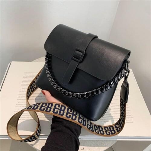 2021 Luxury Solid Square Flap Womens Crossbody Bags Fashion Design Chains Shoulder Bag High Quality Womens Shoulder HandBag