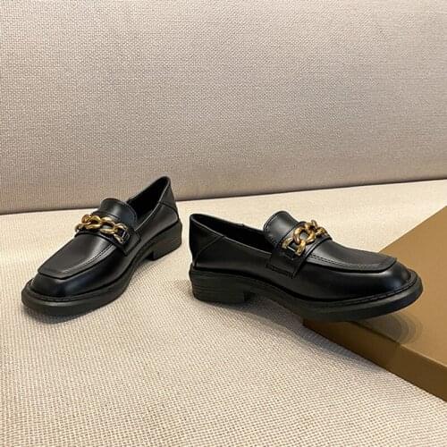 Pumps Summer Shoes for Women Heels Platform Heels Black Designer Shoes Womens Loafers 2021 Fashion Metal Chain Low Heel Woman