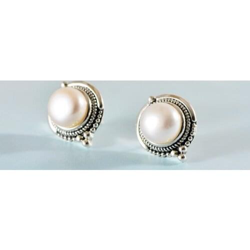 MeibaPJ Real S925 Sterling Silver Retro National Style Oval Inlaid Natural Pearl Womens Fashion Earrings Exquisite Gift Jewelry