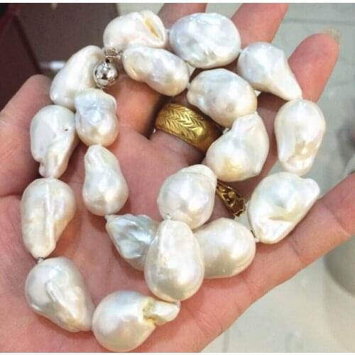 SOUTH SEA GENUINE WHITE BAROQUE PEARL NECKLACE 18 INCH 10mm solid gold CLASP